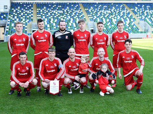 Enniskillen Rangers team Pic pre KO.jpeg