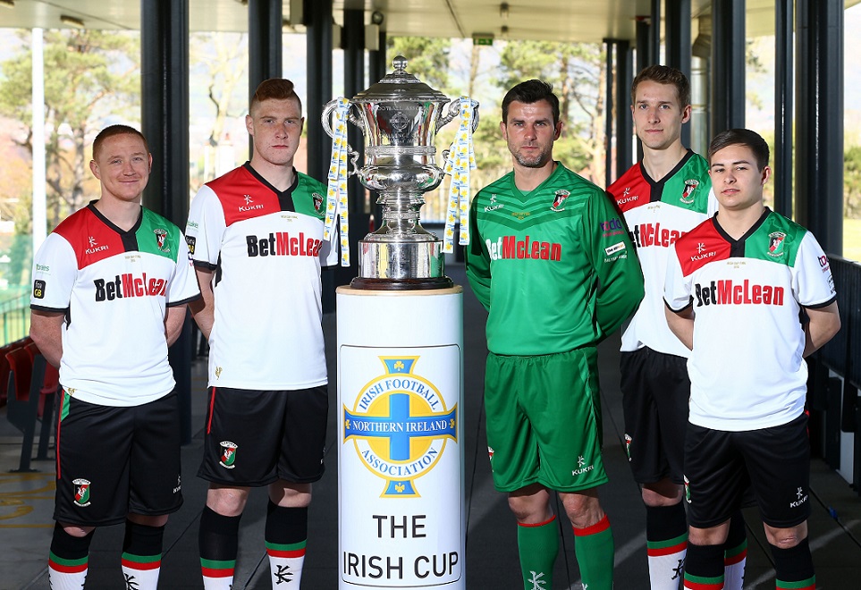 Glentoran Irish Cup Final 2015