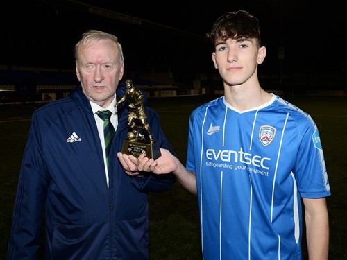 Man of the Match Kirk McLaughlin with Dessie Bradley of the Irish FA Junior Committee.jpg