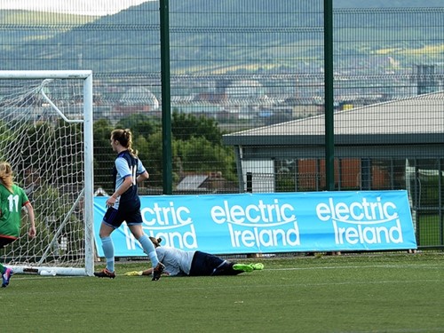 Glentoran Goal (green no7).jpg