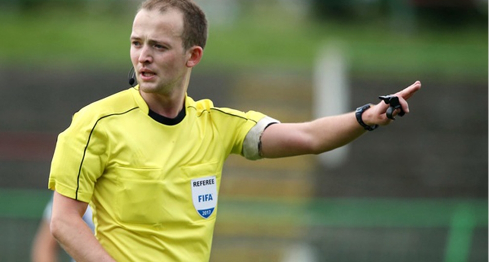 referee.jpg referee.jpg