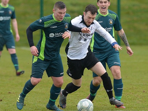 Queen's University v. Lisburn Distillery 4.jpg