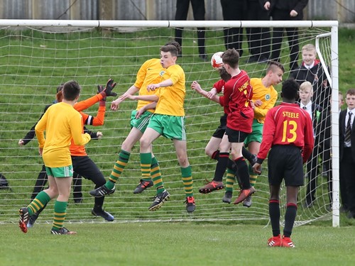 NISFA  Lisnagarvey v St Patricks Lisburn  007.JPG