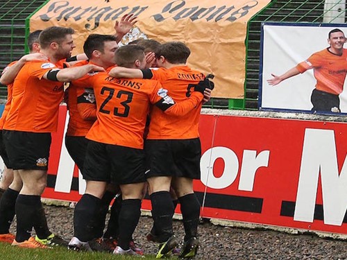 irish cup - image gallery - Glentoran v Glenavon(1).jpg
