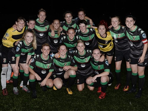 Glentoran celebrate.jpg