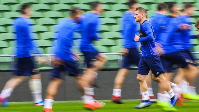 Steven Davis Aviva training slider.jpg 