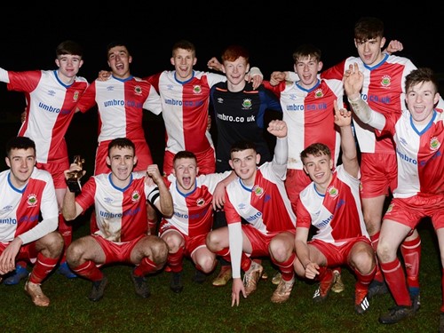 Linfield Rangers Players celebrate.jpg