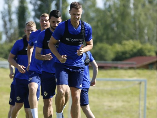 Jonny Evans training Austria.jpg
