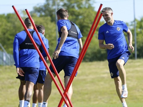 Team Austria Aaron Hughes.jpg