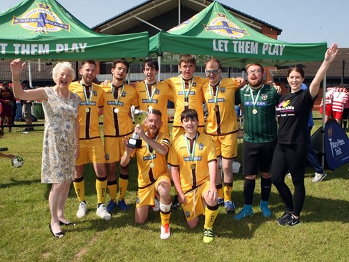 280619GeorgeBestCommunityCup082.JPG