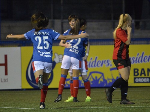 Crues v Linfield ladies_0052.JPG