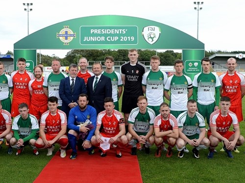 IFA President David Martin and FAI President Donal Conway with both teams and officials .jpg