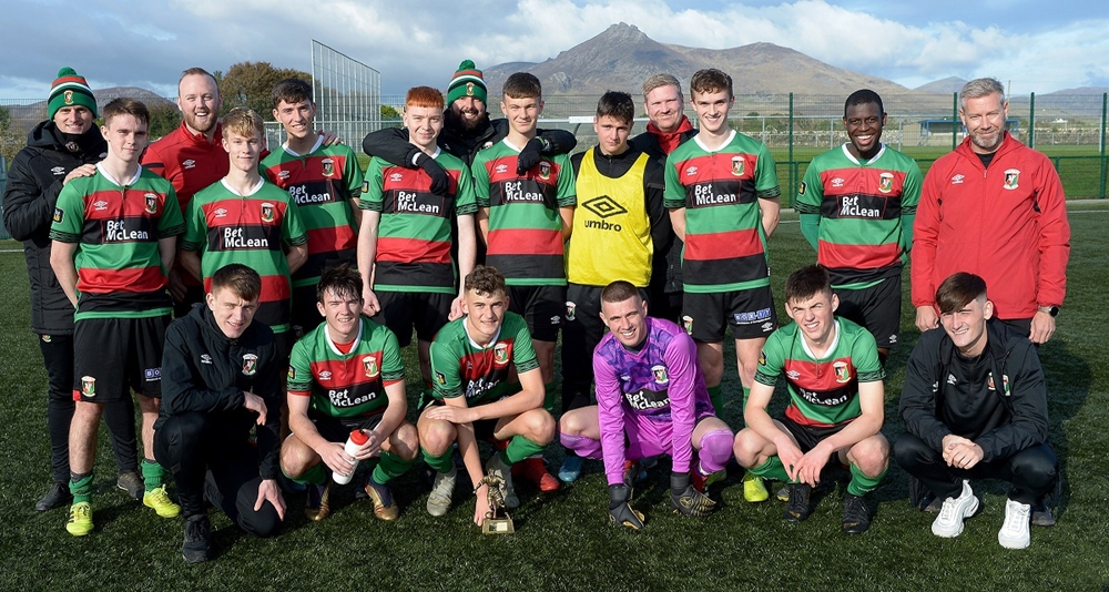 Glentoran II's celebrate their victory over Valley Rangers.jpg