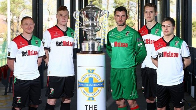 Glentoran Irish Cup Final 2015 