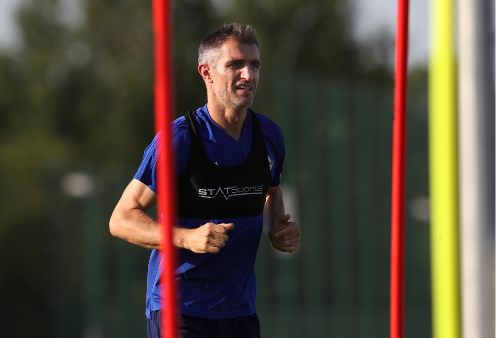 Aaron Hughes.jpg (1)