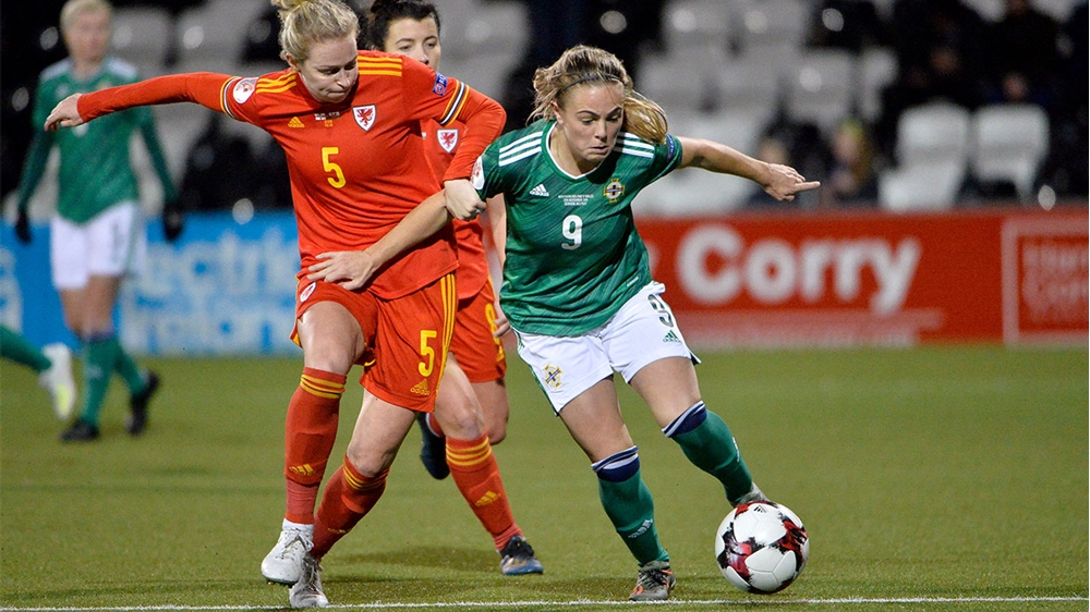SimoneMagillvWales.jpg SimoneMagillvWales.jpg