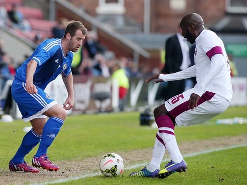 Niall McGinn NI v Qatar