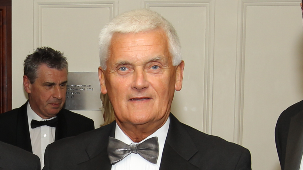 Mervyn Bell.png Mervyn Bell.png