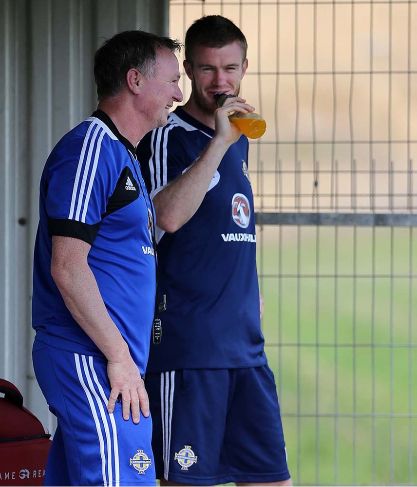 Chris Brunt (1) Chris Brunt (1)