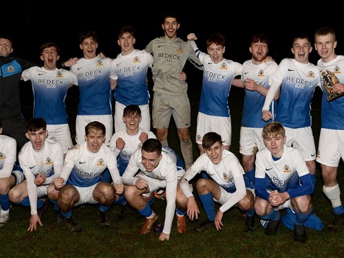 Glenavon Youth Celebrate their 5-1 victory over Glentoran Colts (002).jpg