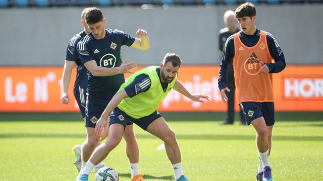 Northern Ireland train in Luxembourg.png 