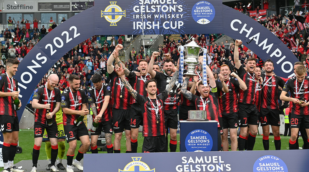 Crusaders irish cup final trophy lift.png