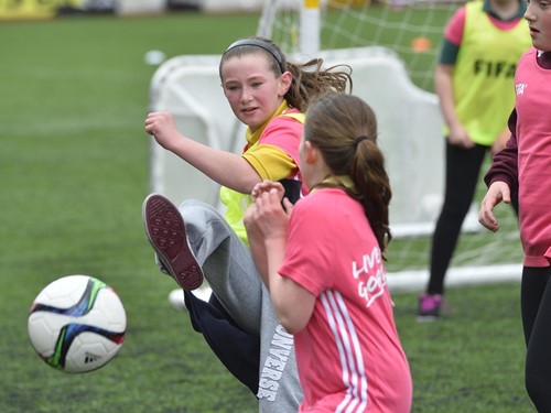 GIRLS FOOTBALL SCHOOL SOLITUDE40.jpg