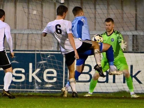 Warrenpoint v Queens_031.jpg