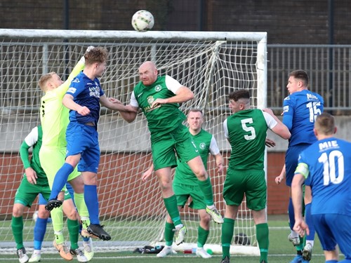 Crumlin Star v Limavady 12 Declan Roughan.JPG