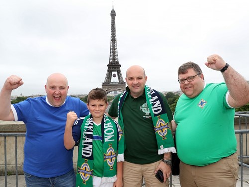 Fans in Paris_009.JPG