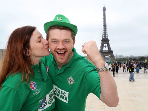 Fans in Paris_011.JPG
