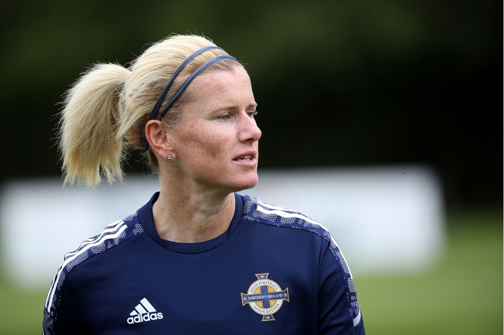 Julie Nelson Coach.jpg Julie Nelson Coach.jpg
