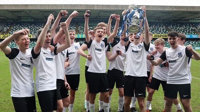schools cup final.jpg 