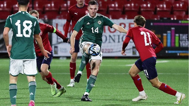 Josh Briggs On The Ball.jpg 
