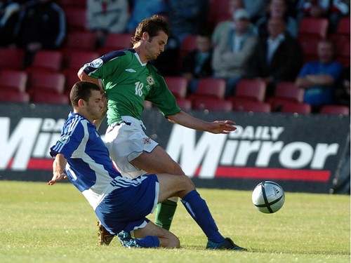 U19 Euros 2005 NIR v GRE 1.jpg