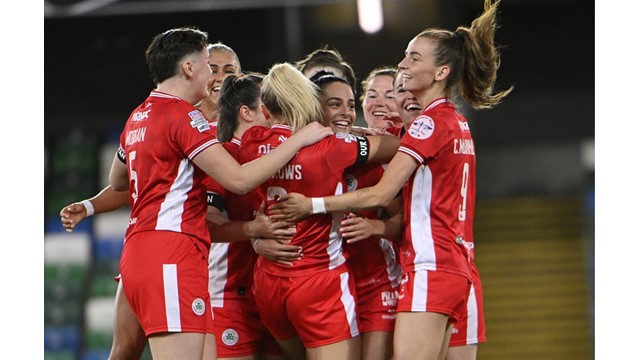 Cliftonville v Lisburn_0014.JPG 