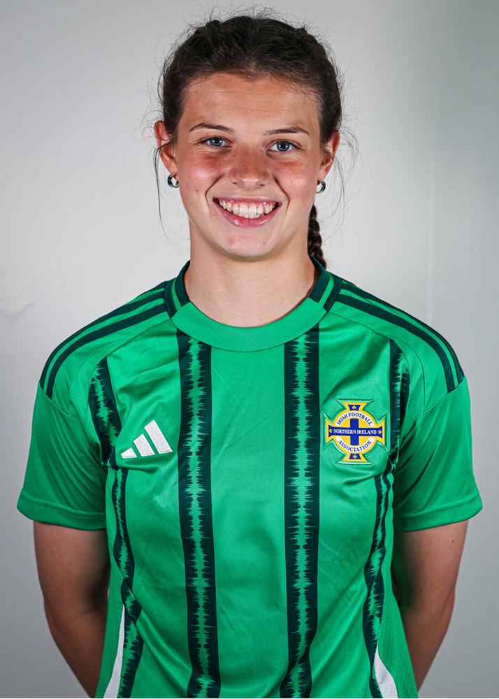 Caitlin Carlisle.png (1) 