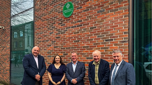 Irish FA Green Plaque.jpg 