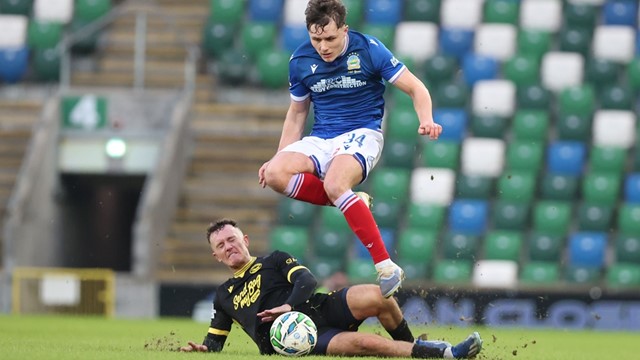 Linfield Dane McC v Bangor.jpg 