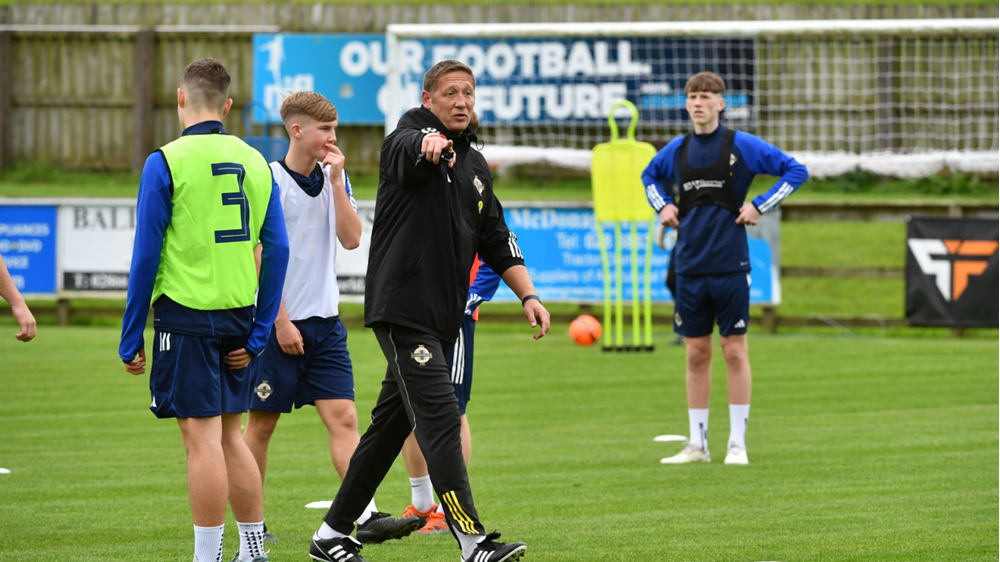 Kris Lindsay with NI Main.png 