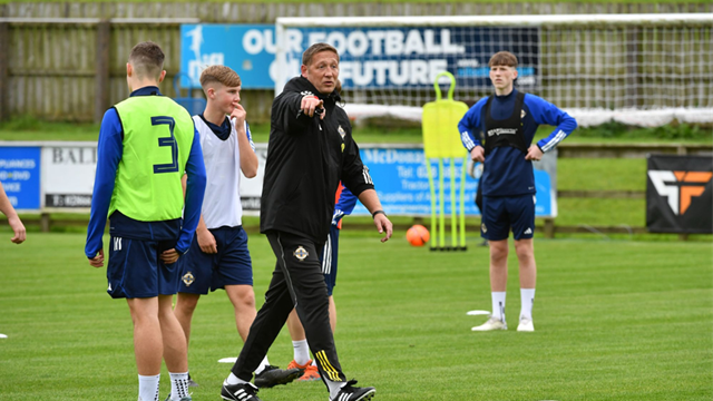 Kris Lindsay with NI Main.png 