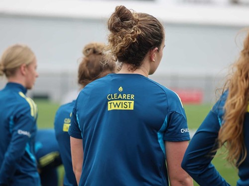 Clearer Twist Training Tops 4.jpg