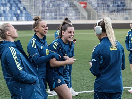 Clearer Twist Training Tops 2.jpg