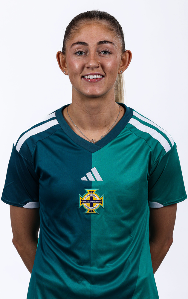 Danielle Maxwell.png 