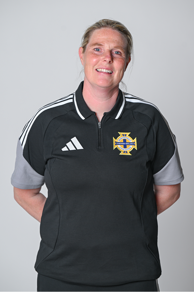 Gail_Redmond_ Headshots Arms Down_ 250105287.png 