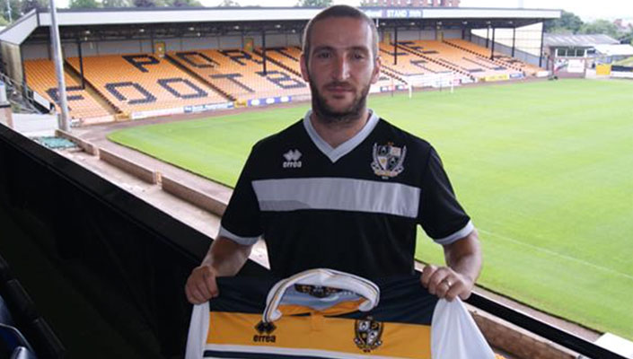 MartinPaterson-SignsForPortVale.jpg