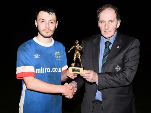 MoM Jonny Frazer with Crawford Wilson.jpg